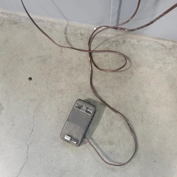 Vintage Hudson Electric Sewing Machine Antique Sewing Machine, Working Condition - Picture 6 of 7